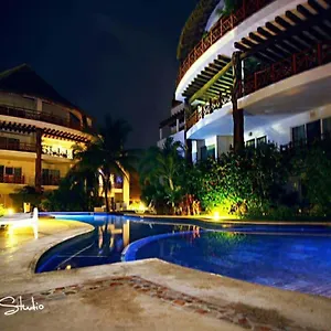 Quadra Deluxe Mamitas Zone! By Yeah , Playa del Carmen México